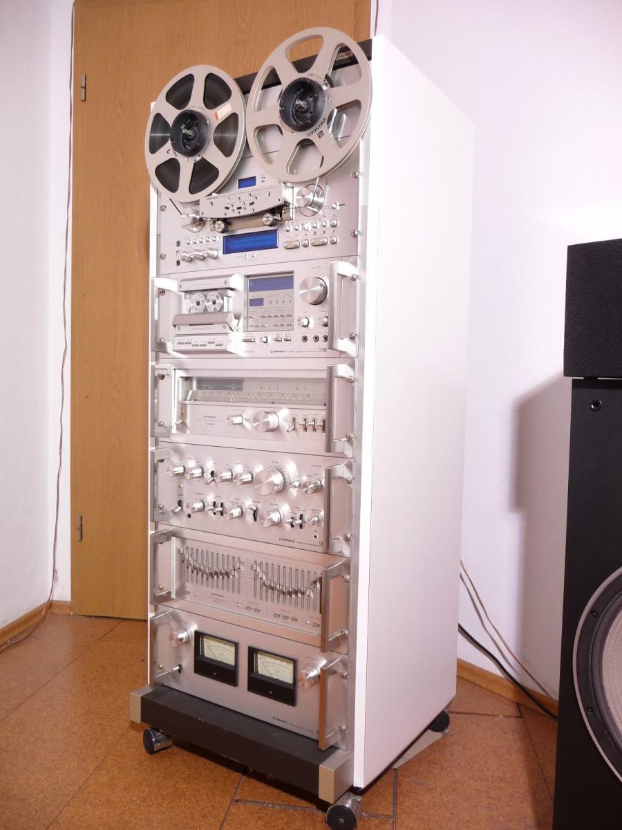 Pioneer rack.jpg