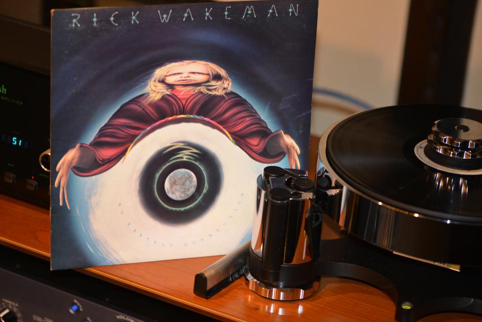 Rick Wakeman. No Earthly Connection 001.jpg