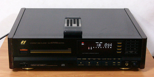 sansui_cda717d_ex_01.jpg