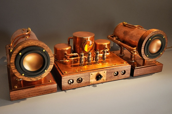 Steampunk-boiler-speaker-and-amplifier-1.jpg