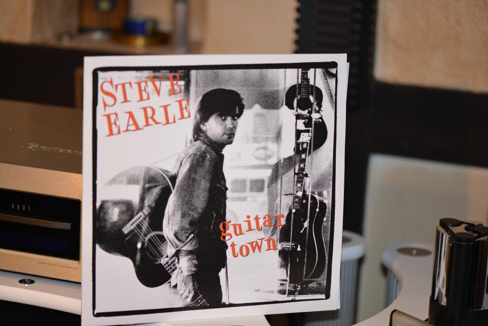 Steve Earle. Guitar Town 005.jpg