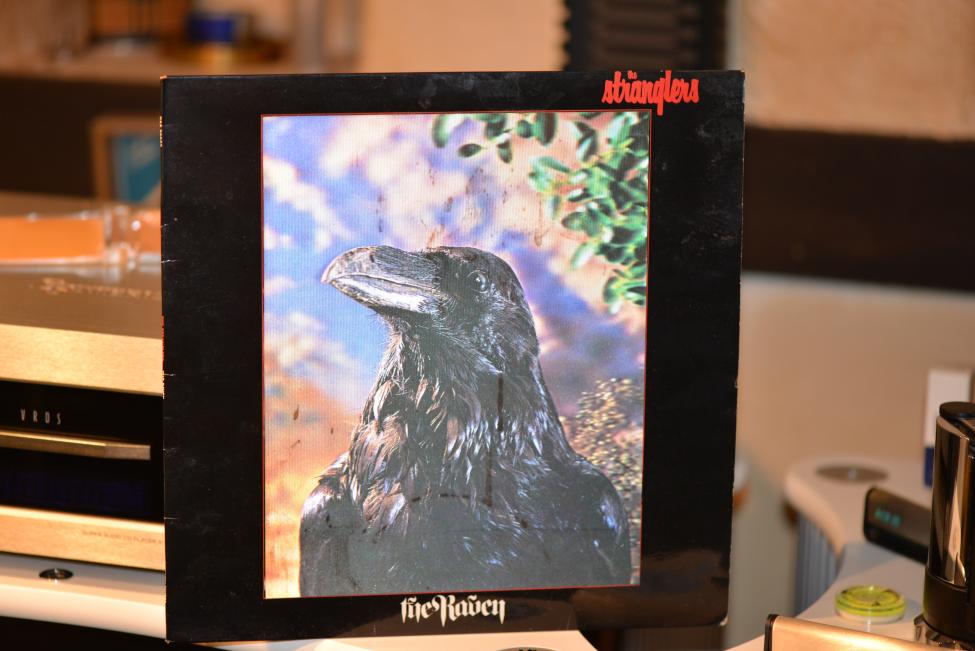 stranglers. the raven. 1979 001.jpg