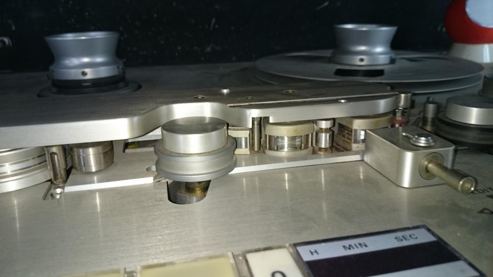 Studer A80 headblock 1 2014-04-02.jpg