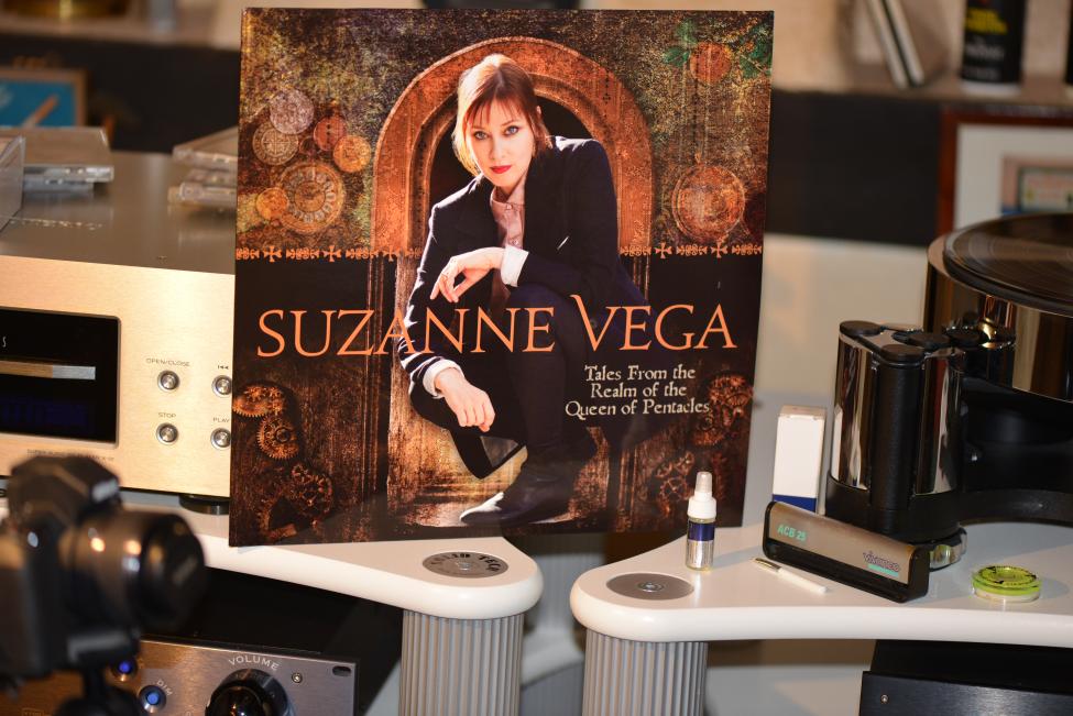 Suzanne Vega 001.jpg