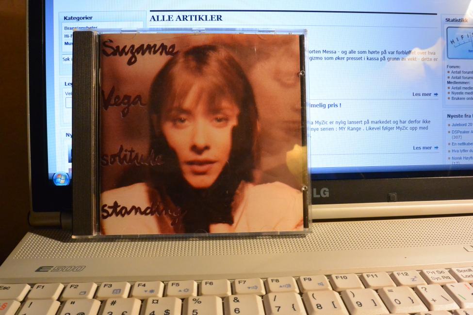 Suzanne Vega.solitude standing. 1987 001.jpg