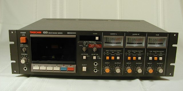 Tascam 133 Studio Cassette Deck.jpg