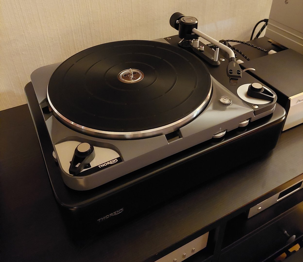 Thorens 124DD.jpg