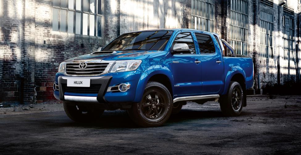 toyota-hilux-invincible-x-promises-to-grab-winter-by-the-throat-92358_1.jpg