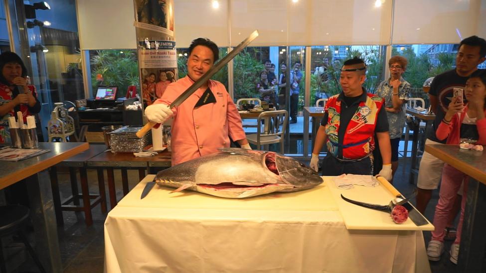 Tuna-Cutting-1.jpg