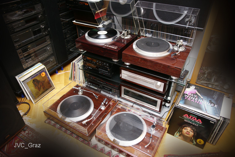 Turntables_jvc_zpsda5e5435.jpg