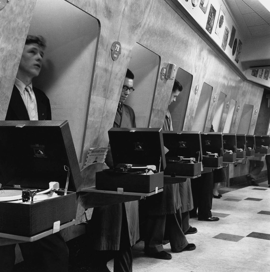 vinyl-booth-history (1).jpg