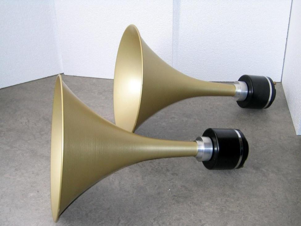 Vitavox_Aluminium_Horns_5.jpg