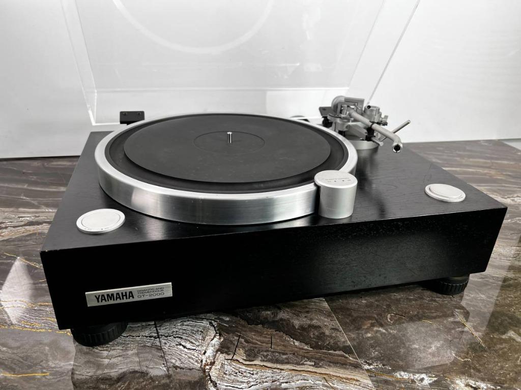 yamaha_gt2000_turntable_1653635649_0305234a_progressive.jpg