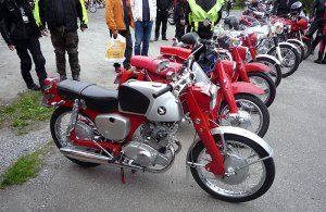 Honda 125 SS copy.jpg