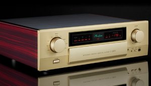 Accuphase C-2450 front.jpg