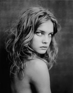 Paolo-Roversi-Natalia-Vodenova.jpg