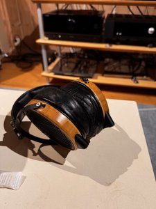 Audeze-lcd2.jpg