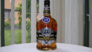 teachers-royal-highland-de-luxe-scotch-whisky12-y-ca1988.jpg