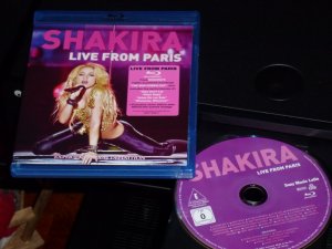 Shakira LIVE from (2).JPG