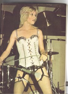 Cherie-Currie-the-runaways-23592897-435-600.jpg