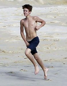 FP_8377460_Bieber_Justin_ROFF12FF_17_31-530x680.jpg