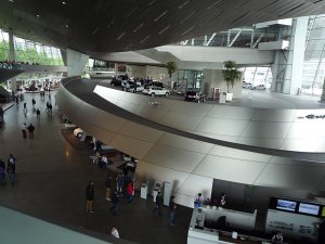 BMWWelt2.jpg