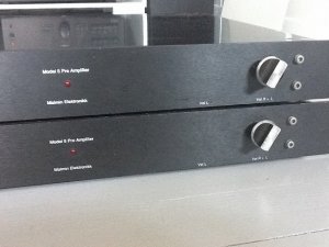 Malmin Elektronikk Model 5 Pre Amplifier 3.jpg