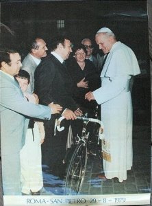 ErnestoColnagoPope.jpg