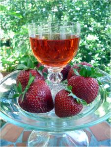 Blog_fruit liqueur trio_strawberry.png