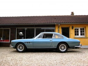 Ferrari_330_GT_-_1966_-_SN_8175.jpg