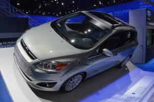 ford-cmax-solar-energi-concept-ces-2014-01-1.jpg