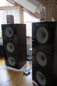 Tre JBL med Dynavoice 002 (Large).JPG