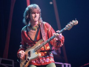 chris-squire-630-80.jpg