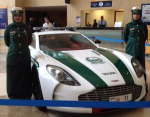 aston-martin-one-77-police-car--image-dubai-police_100426319_l.jpg