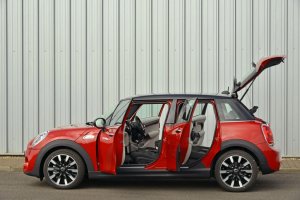 mini_cooper_s_5-door_15_03.jpg