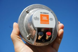 JBL 2430H.JPG