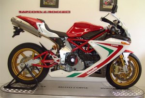 Bimota_DB5R_pressconf-020r.jpg