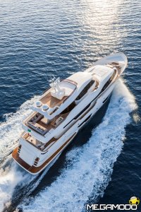 600_Ferretti-Custom-Line-Navetta-28-1.jpg