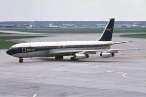 BOAC_Boeing_707-400_Manteufel.jpg