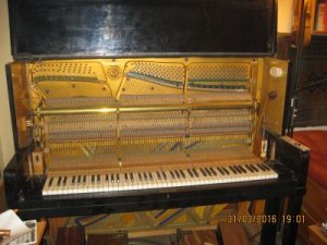 piano1.jpg