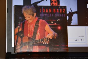 Joan Baez. Bowery Songs. 2006 001.jpg