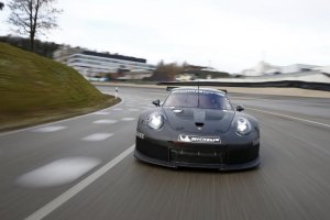 2017-Porsche-GTE-rolling.jpg