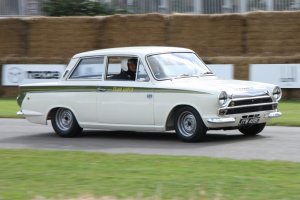 8600814Ford_Lotus_Cortina_MK1_-_Flickr_-_exfordy.jpg