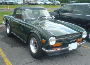 Triumph_TR6_(Ottawa_British_Car_Show_'10).jpg