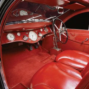 1925-Rolls-Royce-Phantom-1-Jonckheere-Coupe-Interior.jpg