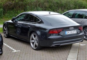 Audi_A7_3.0_TFSI_quattro_S_line_Facelift_Heck[1].jpg