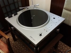 EMT replica turntable LM-927.jpg