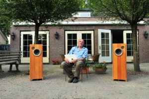 hans-speakers-his-yard.jpg