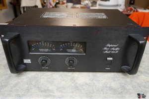 bgw-750b-power-amp.jpg