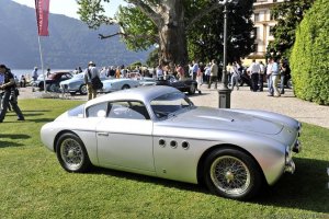 1950_abarth_205_vignale_berlinetta_205102_at_2011_concorso_deleganza_villa_deste_9.jpg